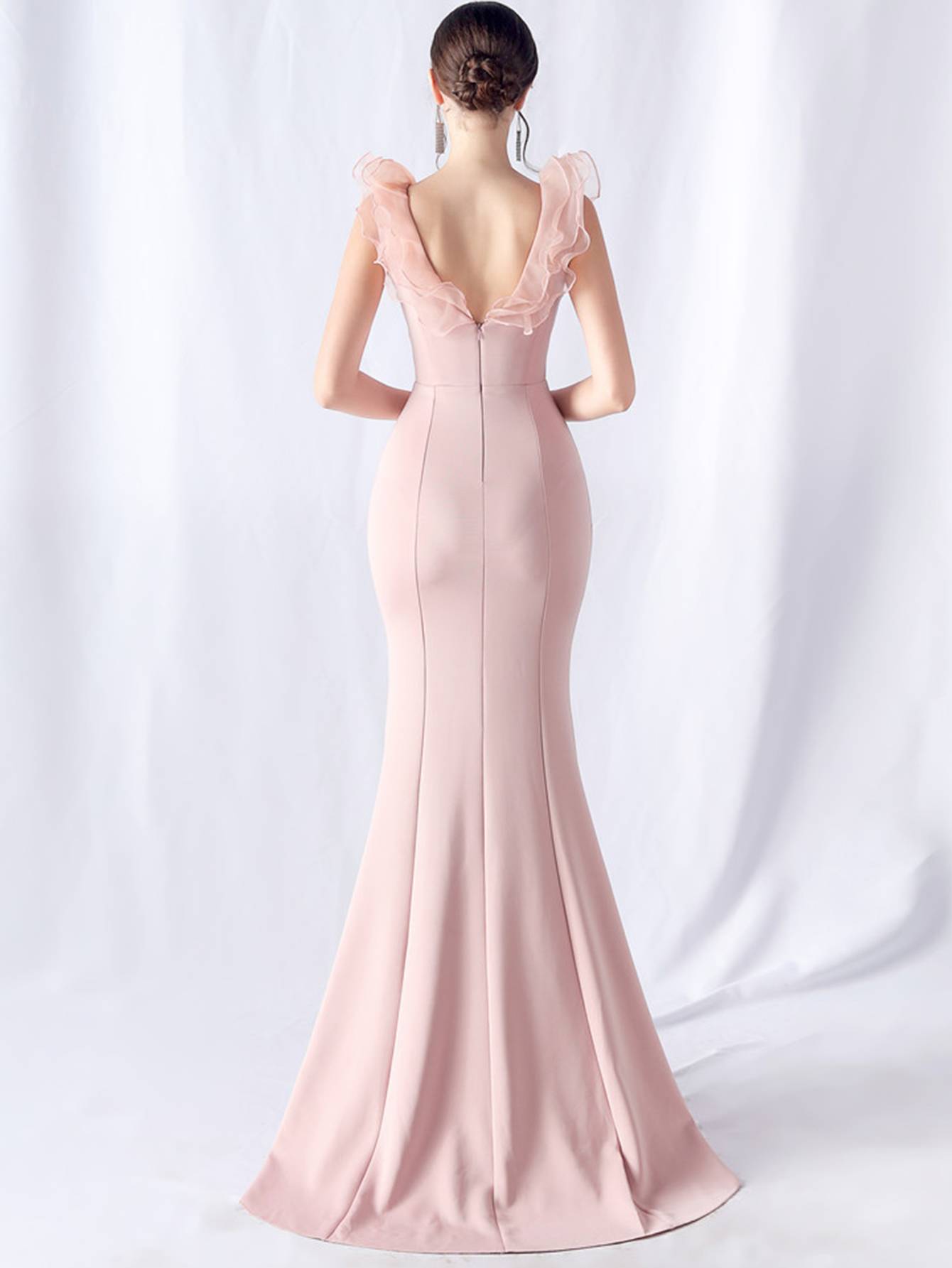 Elegantna bela obleka Maude (13) Elegantna bela obleka Maude