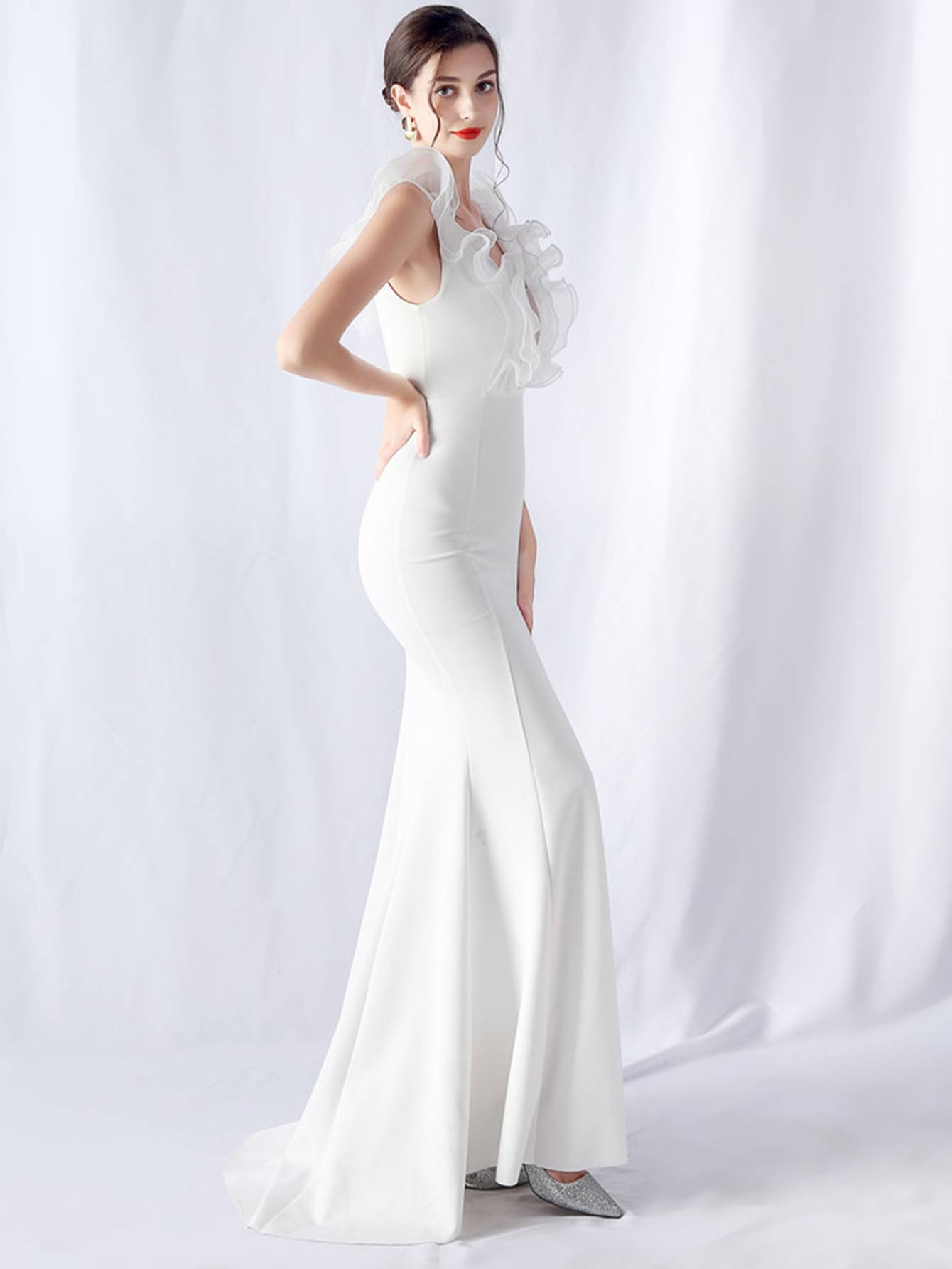 Elegantna bela obleka Maude (4) Elegantna bela obleka Maude