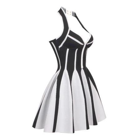Črno-bela elegantna halter obleka Acsa Črno-bela elegantna halter obleka Acsa